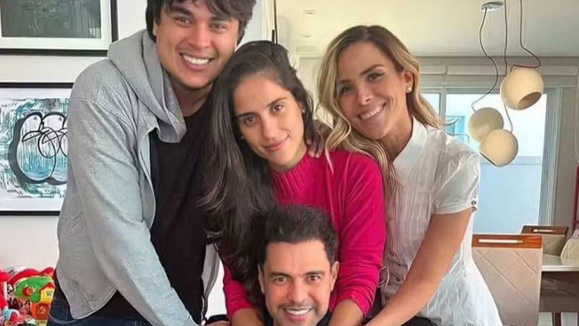 Zez&eacute; e filhos