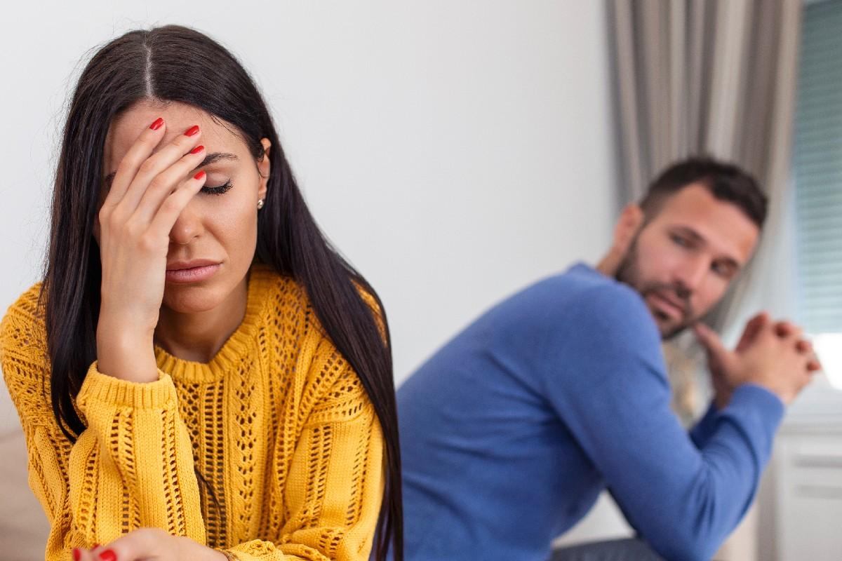 Briga de casal, casal brigando, briga de marido e mulher