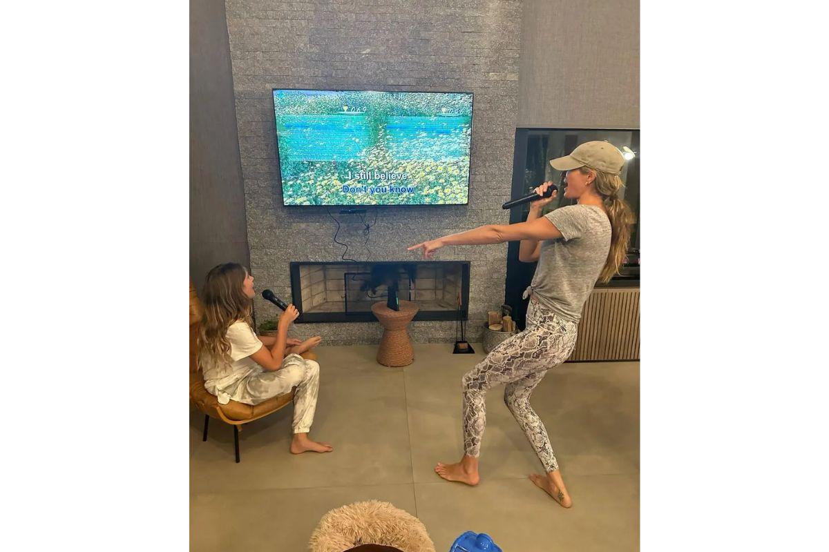 Gisele apareceu em um momento descontraído com a filha