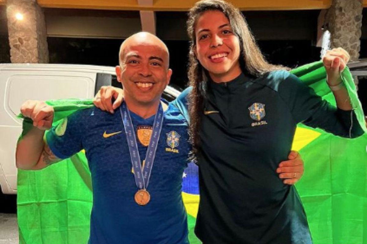 Pai de zagueira da Seleção Brasileira Feminina, pai de Lauren da Seleção Brasileira Feminina, Lauren da Seleção Brasileira Feminina, Copa do Mundo Feminina