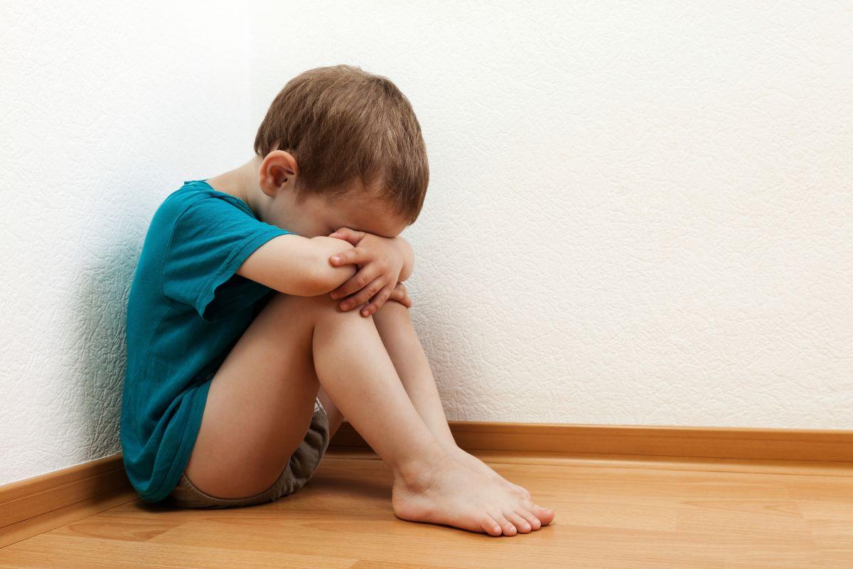Criança triste