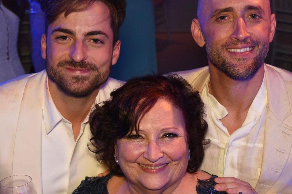 Dona Déa, mãe Paulo Gustavo, família Paulo Gustavo, harmonização íntima Dona Déa, harmonização vaginal mãe Paulo Gustavo, viúvo Paulo Gustavo, Thales Bretas, pai dos filhos de Paulo Gustavo, Paulo Gustavo, o que aconteceu com Paulo Gustavo, ator Paulo Gustavo