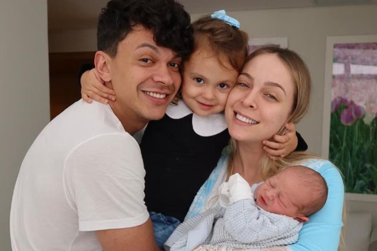 Tata Estaniecki e família