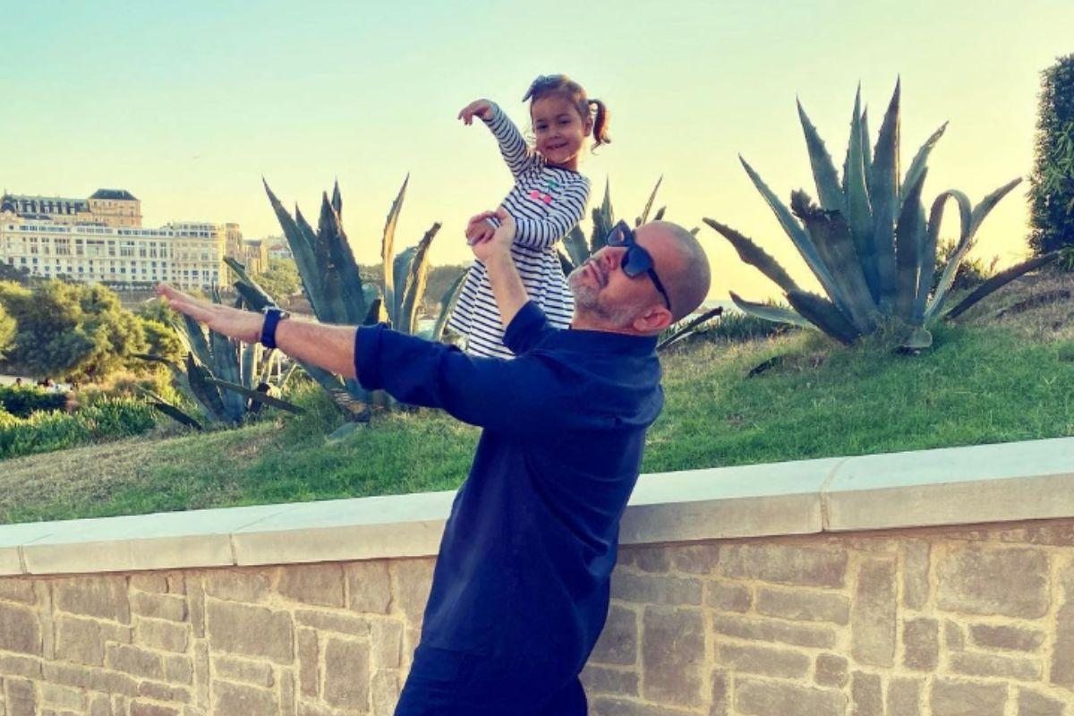 Murilo Benicio aparece pela primeira vez com enteada filha de Cecilia Malan 