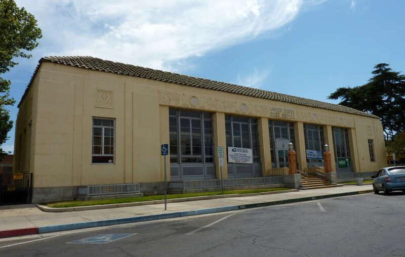 US Post Office-Porterville Main, Porterville, California, USA.