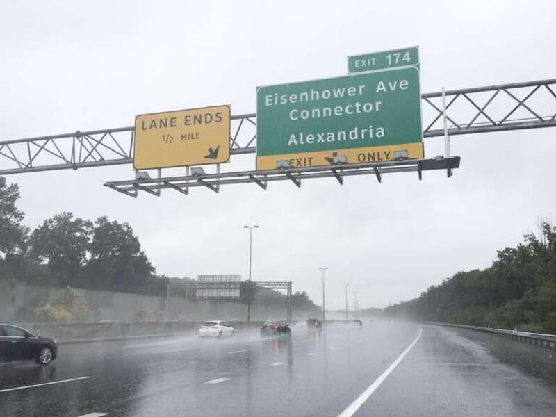 View south along Interstate 95 and west along the inner loop of the Capital Beltway (Interstate 495) at Exit 174 (Eisenhower Avenue Connector, Alexandria) in Rose Hill, Fairfax County, Virginia