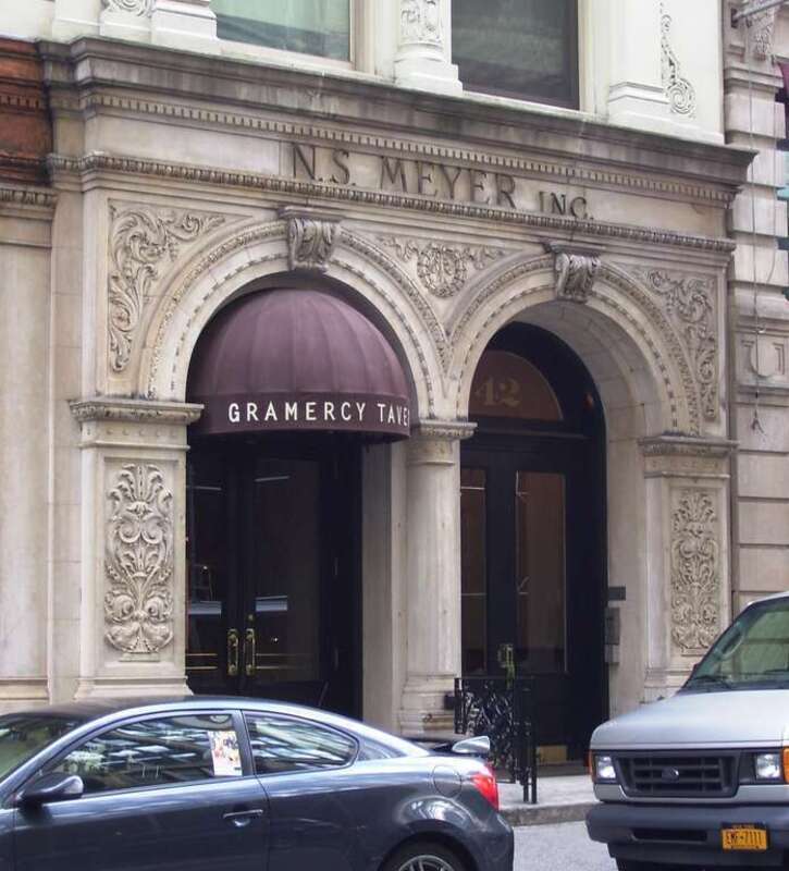 42-48 East 20th Street between Park Avenue South and Broadway in the Flatiron District neighborhood of Manhattan, New York City, was built in 1898-99 and was designed by Neville &amp; Bagge in the Beaux-Arts style. The loft an store building is