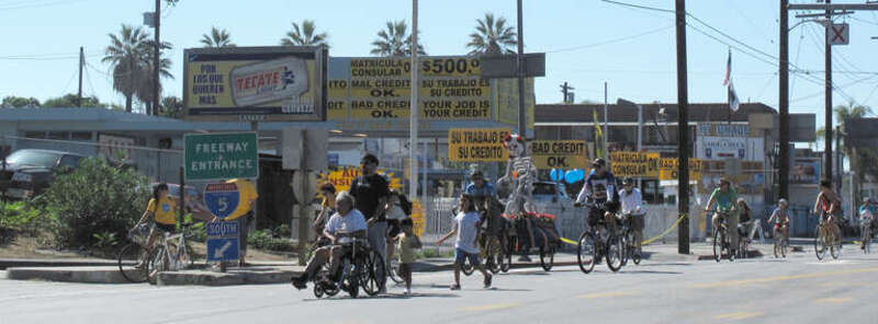 CicLAvia 2010 participants passing the closed Interstate 5 entrance ramp on Fourth Street, approaching the route's eastern end at Hollenbeck Park.