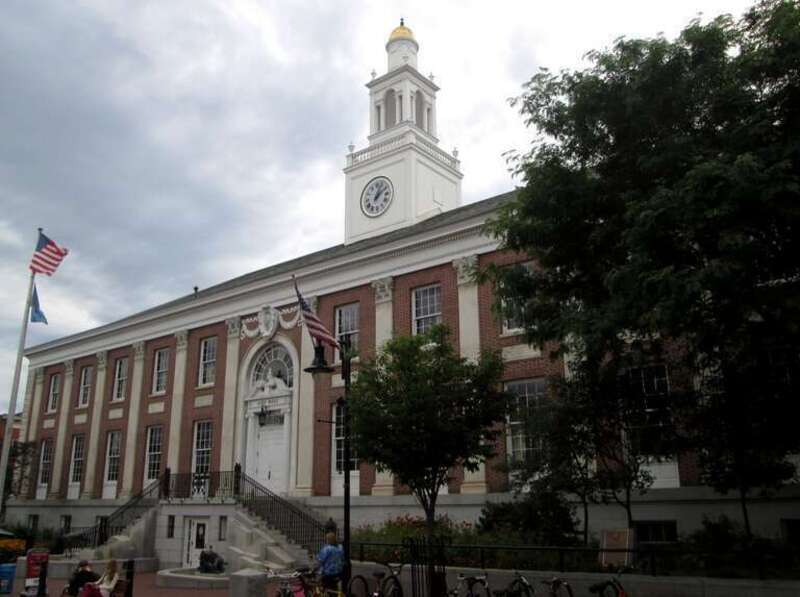 Burlington City Hall located at the corner of Church and Main Streets, east of City Hall Park, in Burlington Vermont, was built in 1928 in the Neoclassical style with Georgian aspects, and was designed by W. M. Kendall of McKim, Mead &amp; White.  It