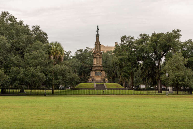 Original title: Civil War Monument
