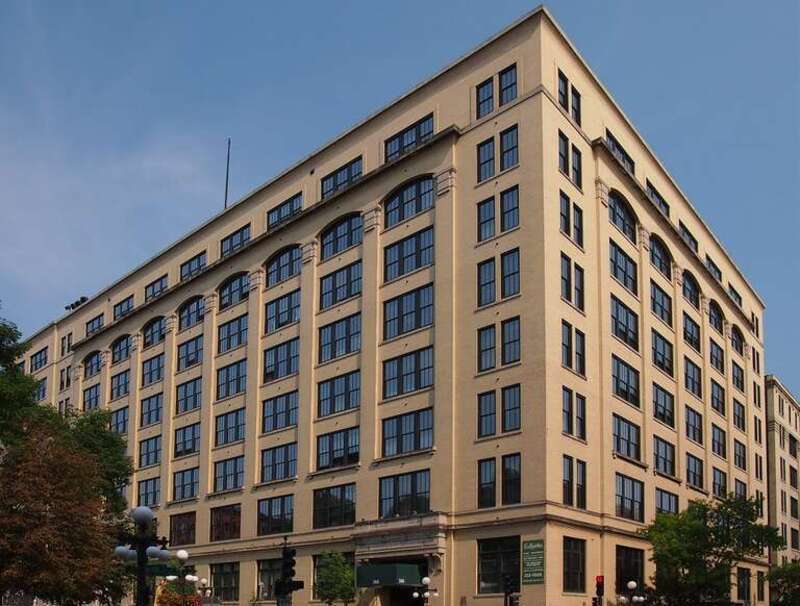 Finch, Vanslyck, and McConville Dry Goods Company Building, St Paul, Minnesota, USA