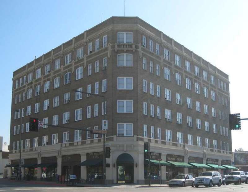 Hotel Glendale on Broadway in Glendale, California