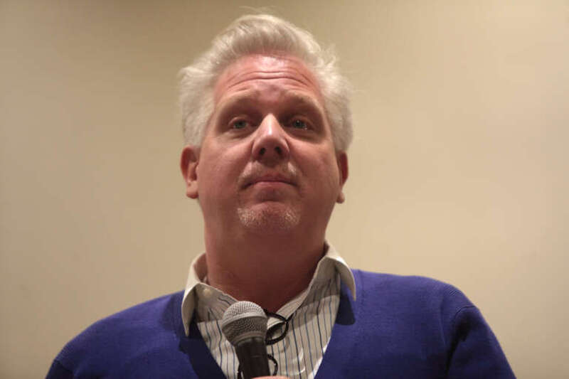 Glenn Beck speaking with attendees at an event titled "An Evening Devotional on the U.S. Constitution" in Mesa, Arizona. Please attribute to Gage Skidmore if used elsewhere.