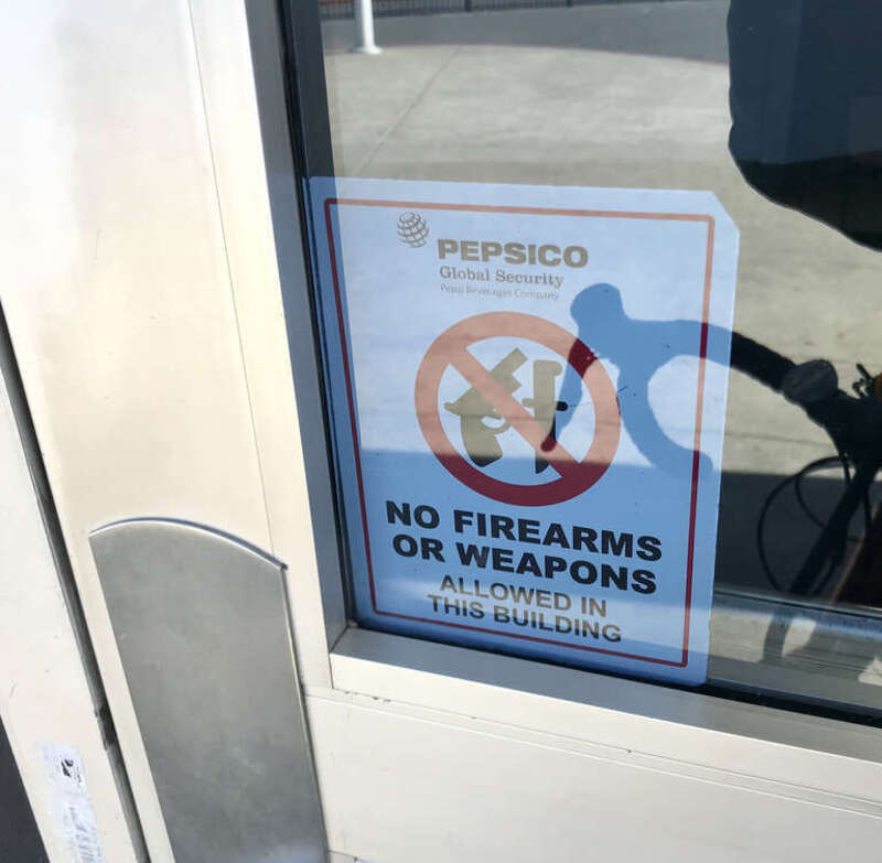 "No Firearms or Weapons" sign at Pepsico in Hayward, CA