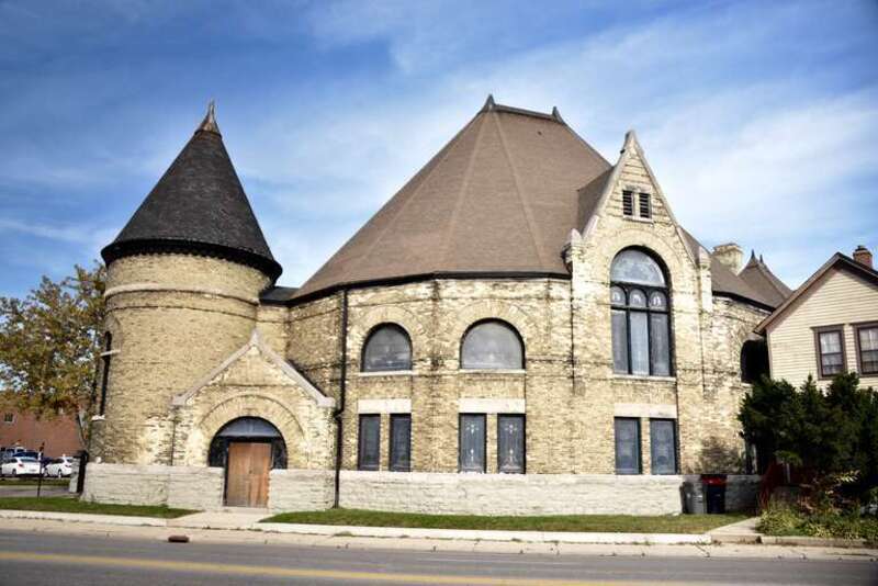 First Universalist Church in Elgin, Illinois