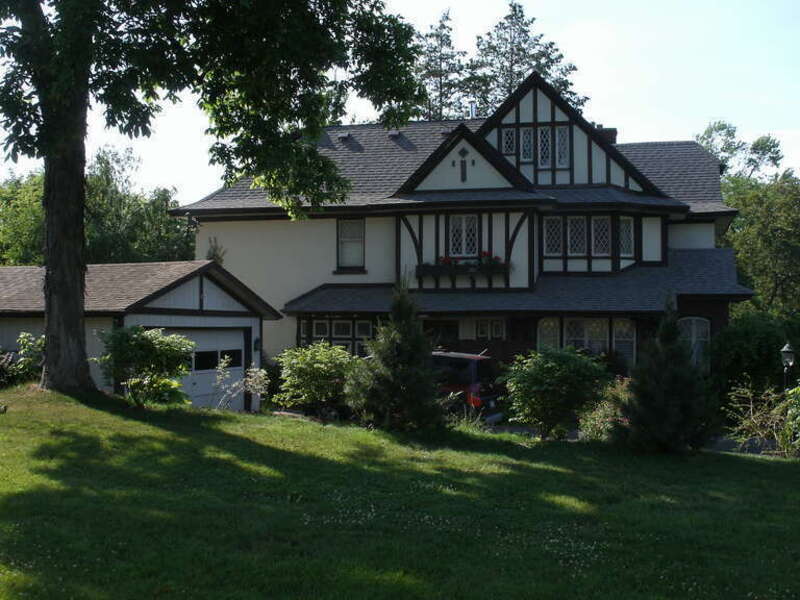John G. Ayling House