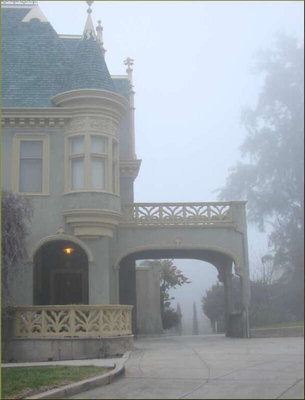 (1 in a multiple picture set)
Some might think this was taken in 'Foggy Old London Town,' but it was taken in California. The back entrance of Kimberly Crest looked ghostly in the early morning fog. It seemed to take one back in time. (It was