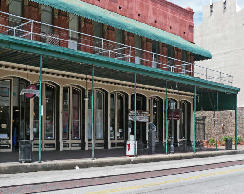 Originally built after 1877, this structure was rebuilt after an 1881 fire. Although owned at the time by D.D. Mallory of Baltimore, it was occupied by wholesale grocers Moore, Stratton &amp; Co. and other businesses. It was known throughout much of