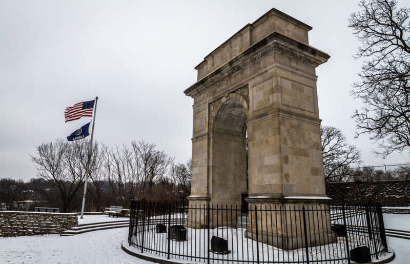Memorial arch