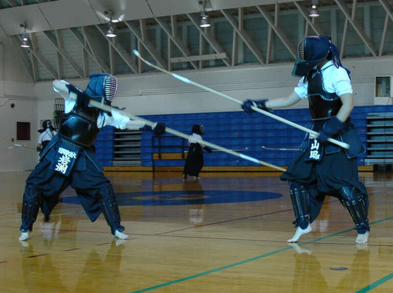 Bogu demonstation by students from the International Budo University in Japan.

Sune strike in bogu.