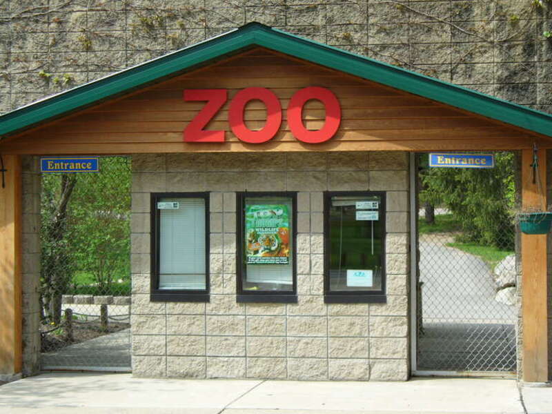 Entrance of the Potawatomi Zoo in South Bend, Indiana, USA