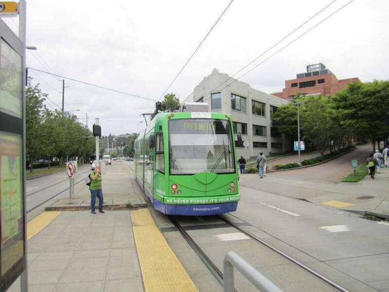 SLU Streetcar leaving Fairview &amp; Campus Dr.