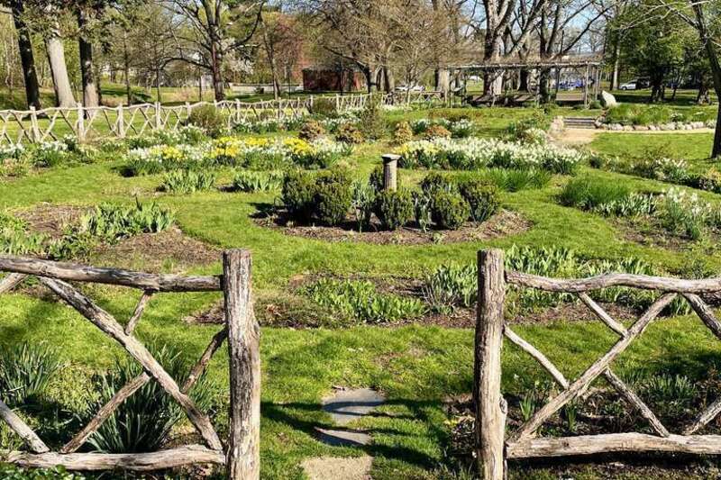 The Shakespeare Garden at Cedar Brook Park in Plainfield, New Jersey. 


This is an image of a place or building that is listed on the National Register of Historic Places in the United States of America. Its reference number is 07000878.
