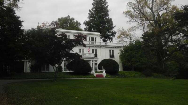 Looking north at Soundview Manor on a cloudy late afternoon.