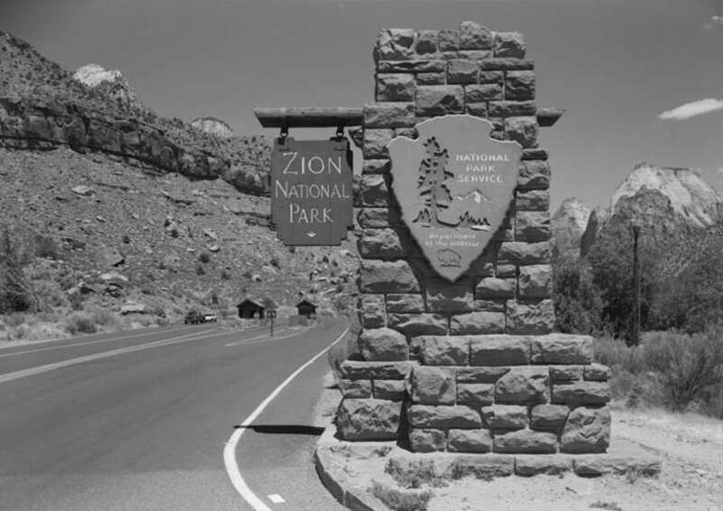 South Entrance Sign, Zion National Park, Utah, USA