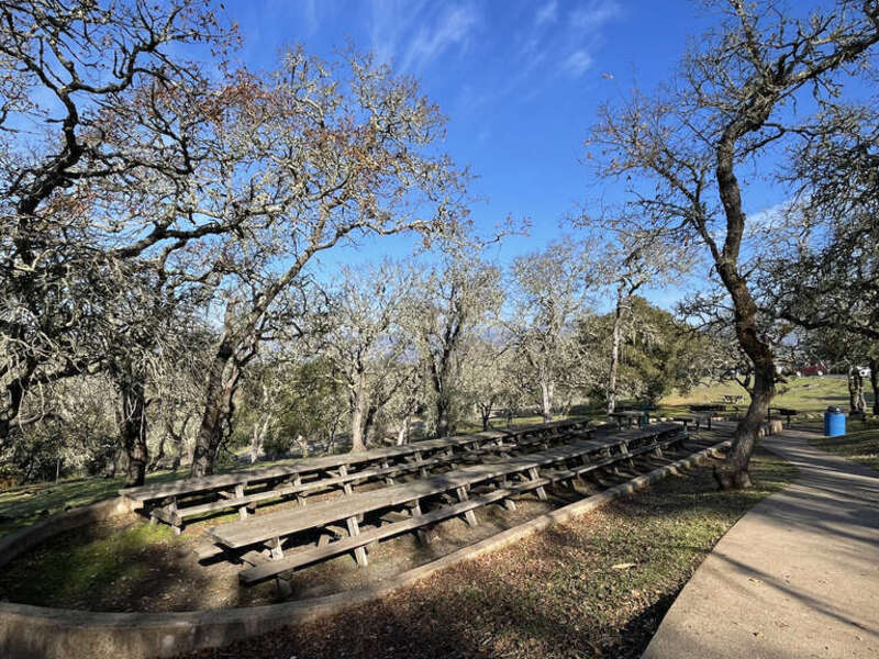 Picnic area at Spring Lake Regional Park