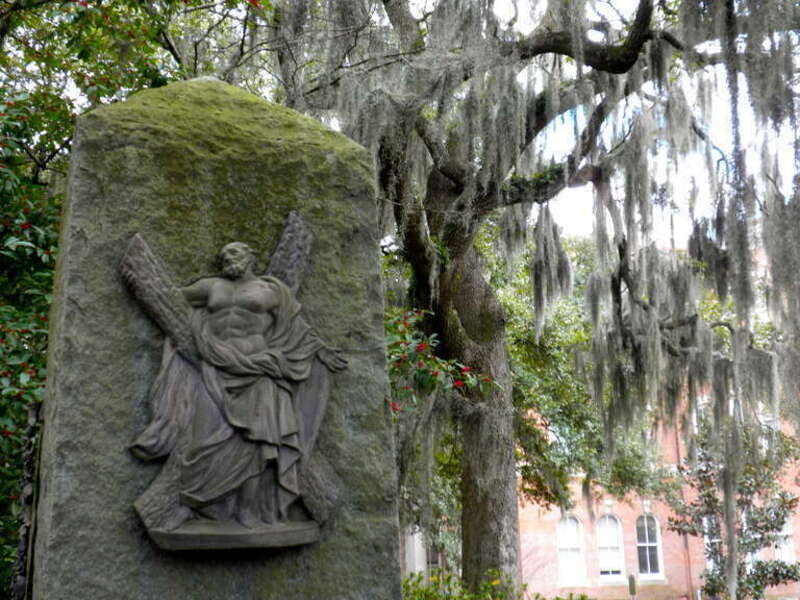 A monument was placed in the median of Oglethorpe Avenue at Bull Street in 1987, to honor the Scottish forbears of the St. Andrews Society chapter in Savannah.
The monument is an Elberton Blue granite obelish, with rock pitched finish on the obelisk