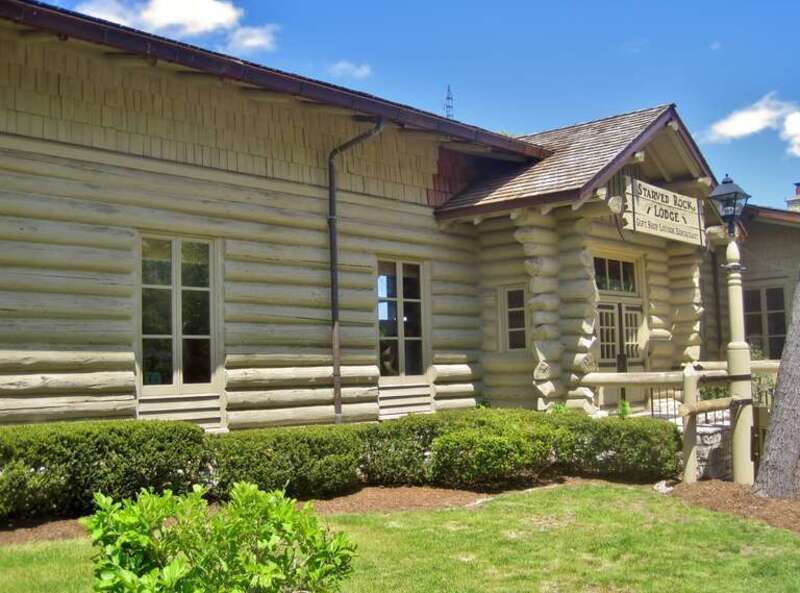 Starved Rock Lodge and Cabins in Deer Park Township, IL (c. 1935). They were built 1933-1939 by the Civilian Conservation Corps. After construction was completed, work immediately began on a 48-room hotel wing. It was one of the five lodge and cabin