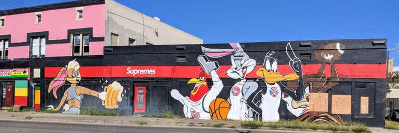 Supremes Sports Bar