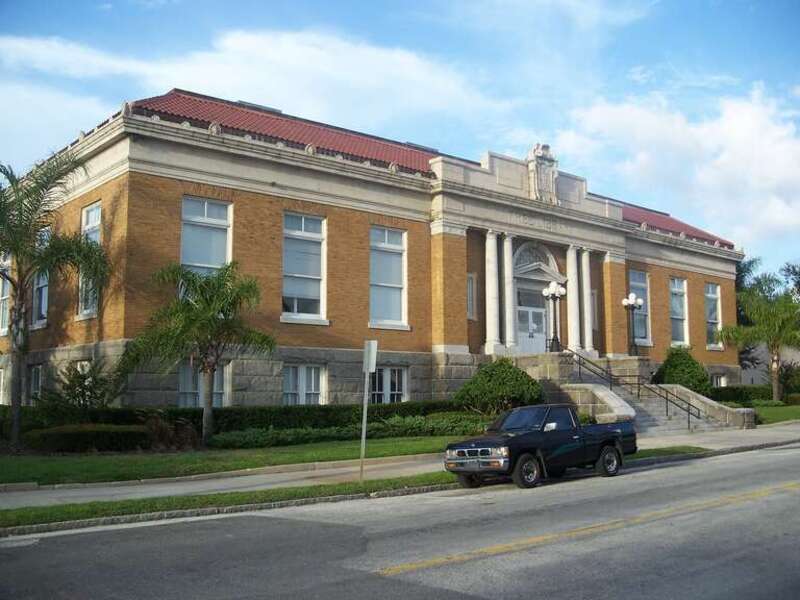 Tampa, Florida: Old Tampa Free Public Library
