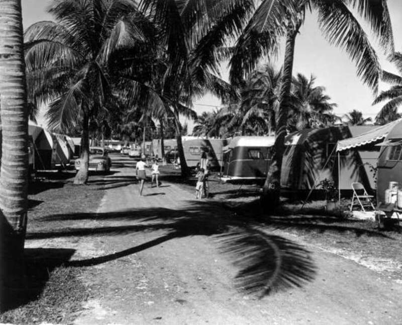 Local call number: c017604Title: View of Hollywood Beach Trailer Park: Hollywood, FloridaDate: January 1953Photographer: http://www.floridamemory.com/solr-search/results/?q=collection:Physical descrip: 1 photoprint - b&amp;w - 4 x 5 in.Series Title: