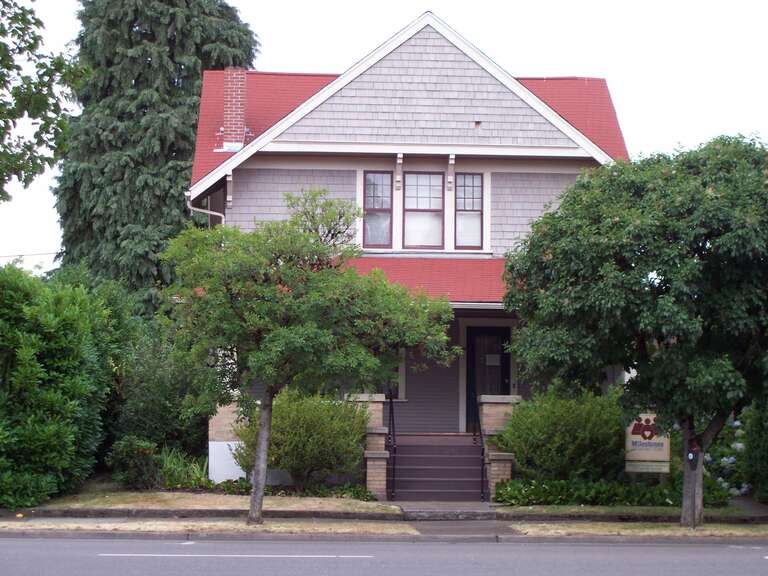 Burnap-Rickard House in Corvallis.



This is an image of a place or building that is listed on the National Register of Historic Places in the United States of America. Its reference number is 84002931.
