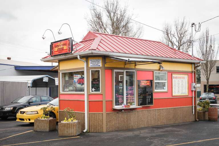 The Kickin' Kona Coffee kiosk in Springfield, Oregon, in partnership with Bad Ass Coffee of Hawaii, serves a niche market of customers who appreciate direct trade with Maui coffee farms.
