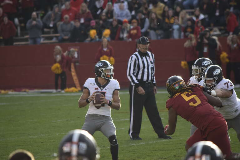Spencer Sanders playing for Oklahoma State against Iowa State