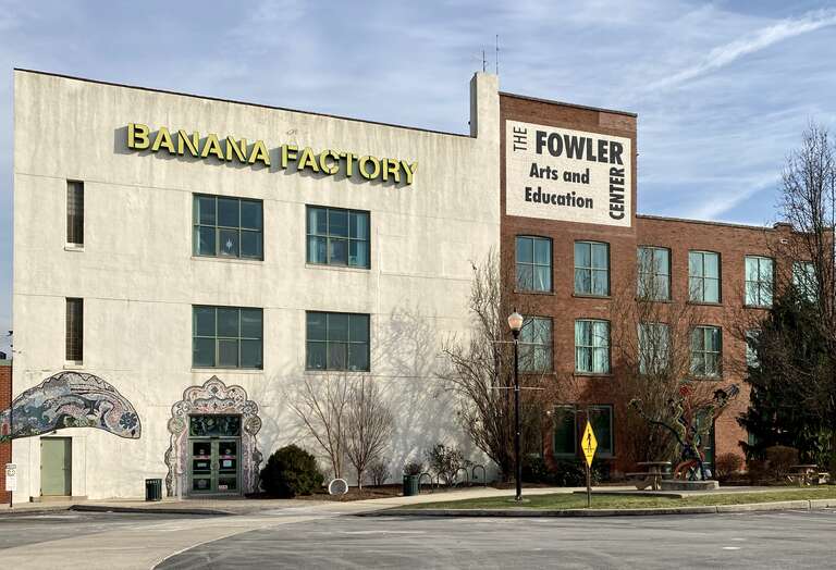 The Banana Factory used to be a banana distribution warehouse. It is now an art gallery with art studios and classrooms for art and photography.