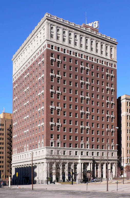 Mayo Hotel in Tulsa, Oklahoma. Photo by camerafiend.
