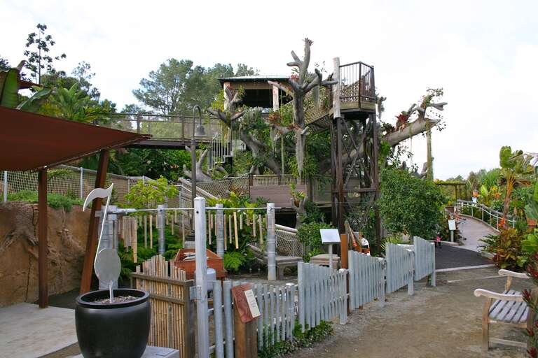 Plant treehouse at the San Diego Botanic Garden (formerly Quail Botanical Gardens) in Encinitas, California.
Object location33° 03′ 17.33″ N, 117° 16′ 46.12″ W View this and other nearby images on: OpenStreetMap 33.054814; -117.279478