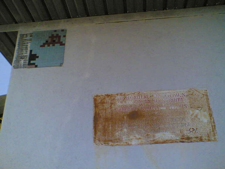 
Space Invader
at Bergamot Station,

Santa Monica, California