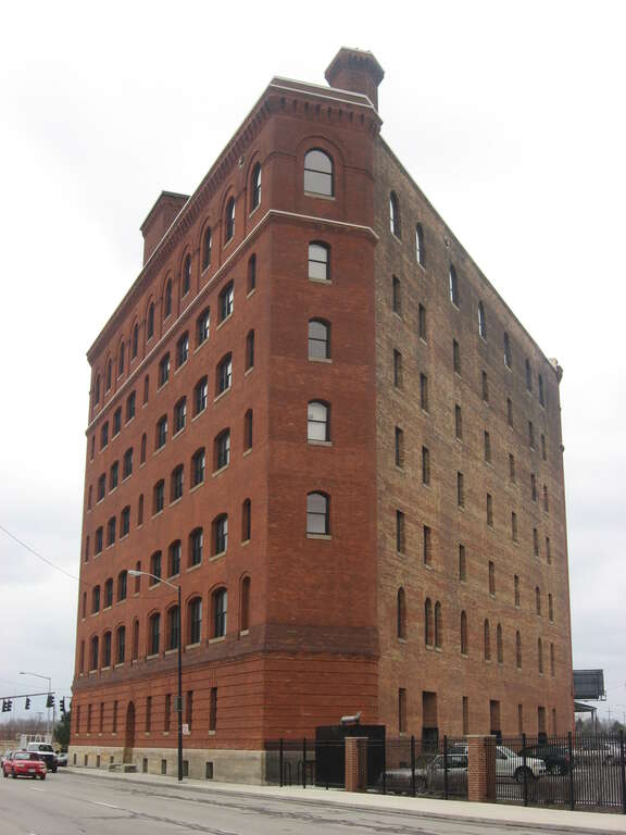 Eastern and western sides of the Standart-Simmons Hardware Company, located at 34 S. Erie Street (State Route 25) in Toledo, Ohio, United States.  Built in 1906, it is listed on the National Register of Historic Places.