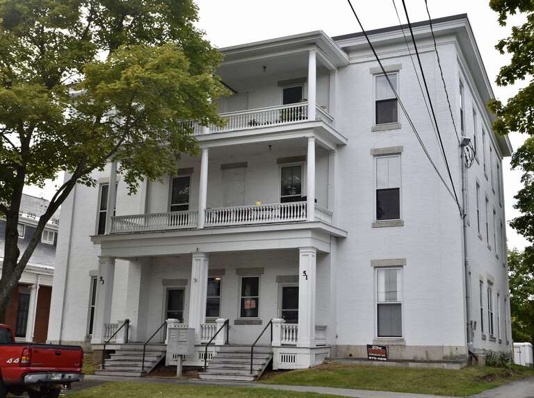 Colonial Apartments