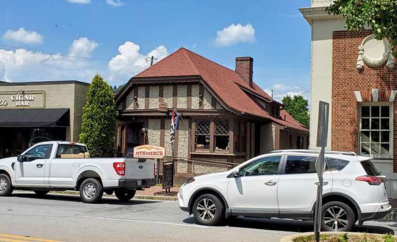 


This is an image of a place or building that is listed on the National Register of Historic Places in the United States of America. Its reference number is 79001669.
