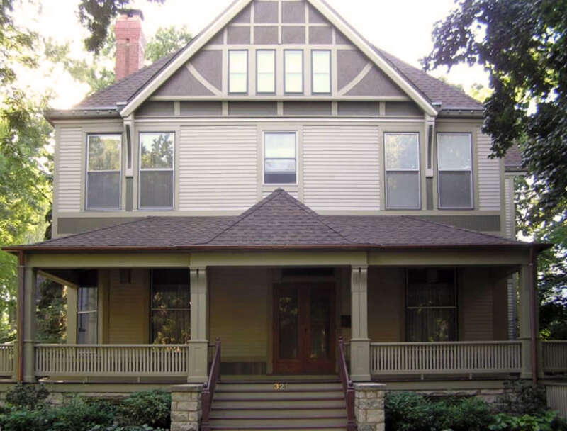 Charles E. Roberts House (1896) in Oak Park, Illinois by Frank Lloyd Wright