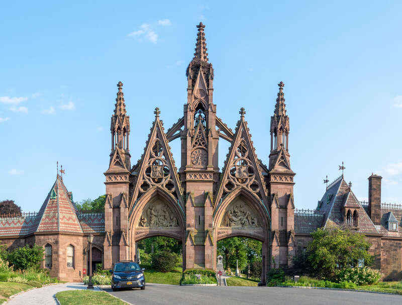 Panorama of the Green-Wood Cemetery gate