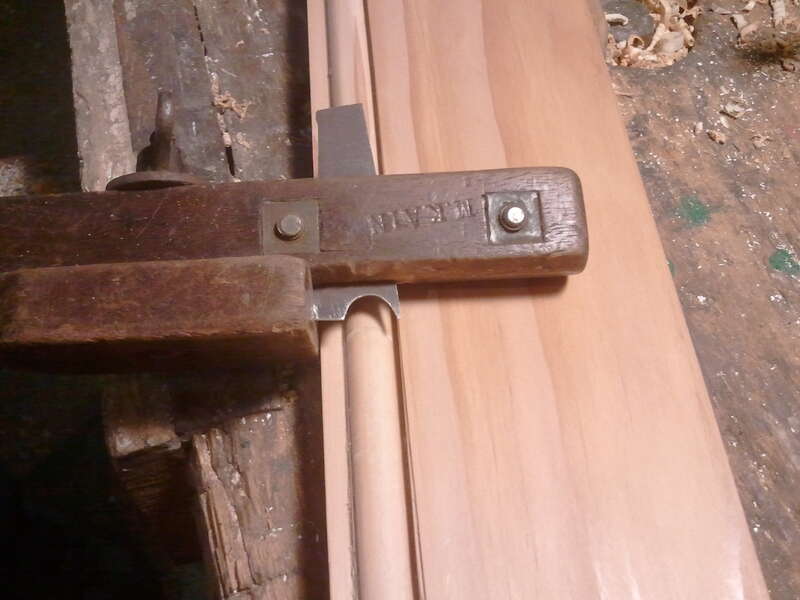 A scratch stock with a 1/4" radius beading cutter, and the resulting bead board