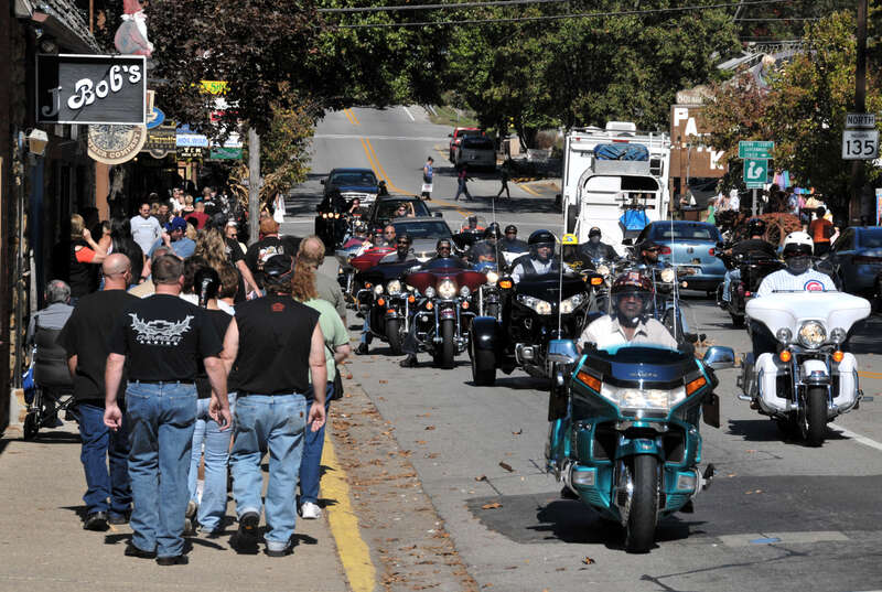 a little bit of sunshine and this small town gets over crowded with bikers.  Kind of similar to the Wild Hogs Movie when they went into the small town of Madrid. hehehe