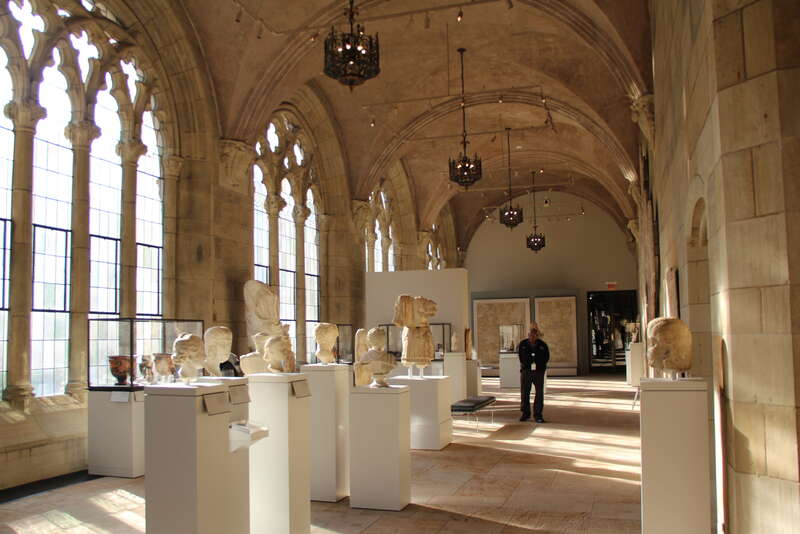 Sculpture Hall of the Old Art Gallery of the Yale University Art Gallery after 2013 renovation, exhibiting Greek &amp; Roman statuary. Designed by Egertown Swartwout, Yale University, New Haven, CT